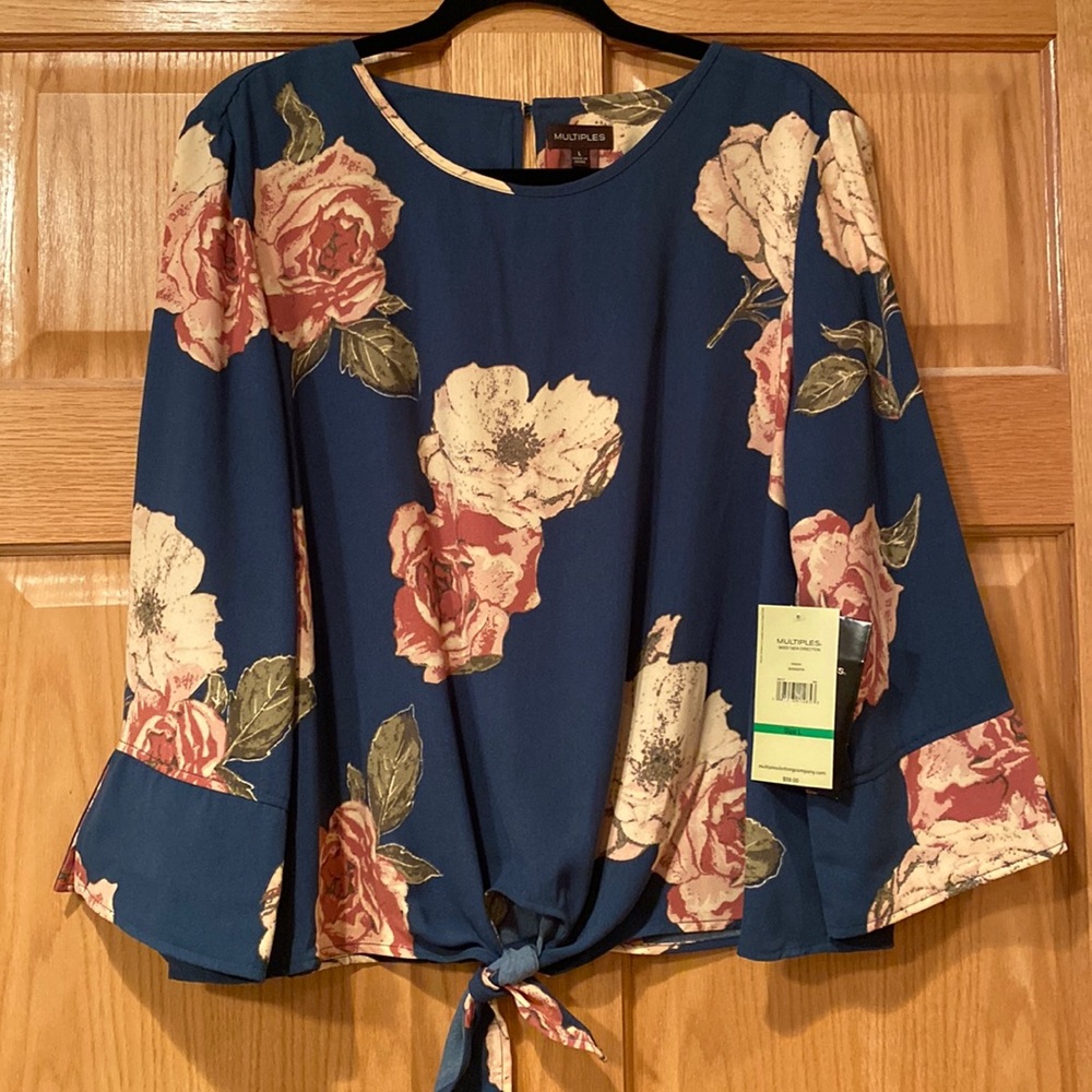 New with tags- Multiples top, large